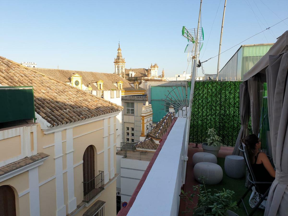 La Maestranza Apartment Rooms Seville Luaran gambar