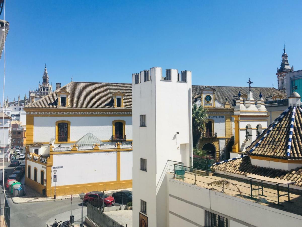 La Maestranza Apartment Rooms Seville Luaran gambar